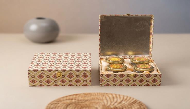 Royal Imperial Jar Series 4-Jar Dry Fruit Gift Box (4JAR)