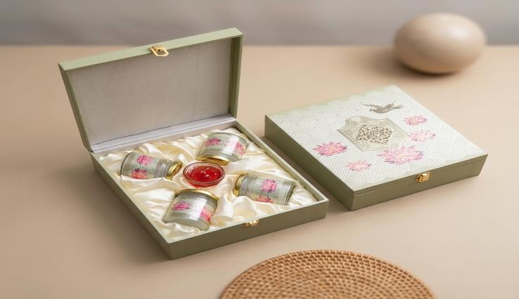 Royal Imperial Jar Series 4-Jar Dry Fruit Gift Box (DEB 432)