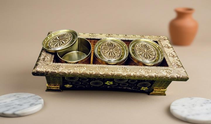 Rajputana Style Boxes 3-Jar Festive Gift Box (790 3J-OVAL)