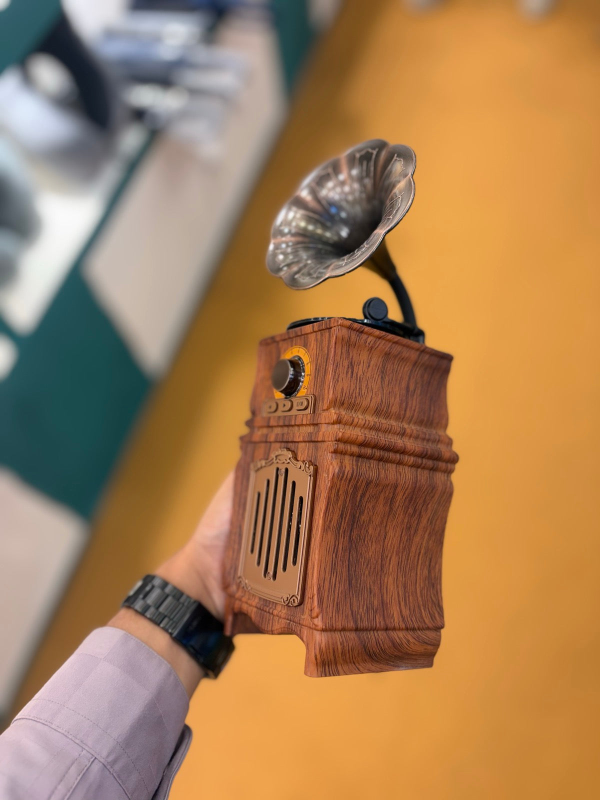 Vintage Wood Gramophone Bluetooth Speaker