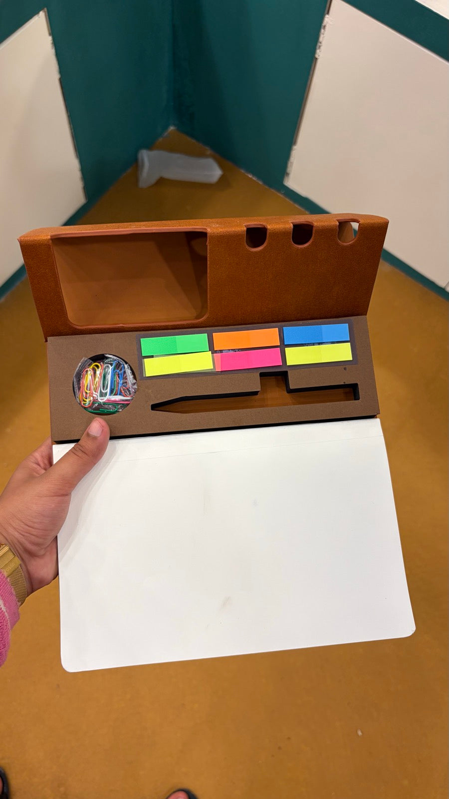 Sticky Flag Dispenser & Whiteboard Notepad Set