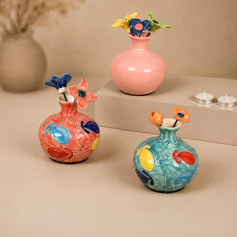 Rangrez Surahi Khurja Pottery Bud Vase Set, handcrafted Khurja pottery