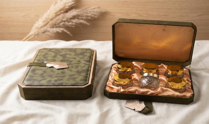 Royal Imperial Jar Series 6-Jar Dry Fruit Gift Box (PREMIUM 999-1)
