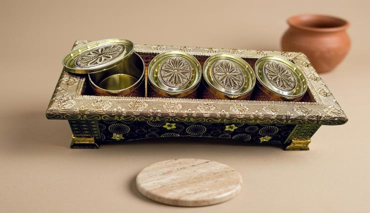 Rajputana Style Boxes 4-Jar Festive Gift Box (790 4J-OVAL)