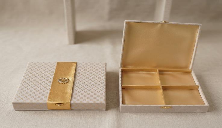 Moulded Box 10x10 Festive Gift Box (A.T.C. 029)