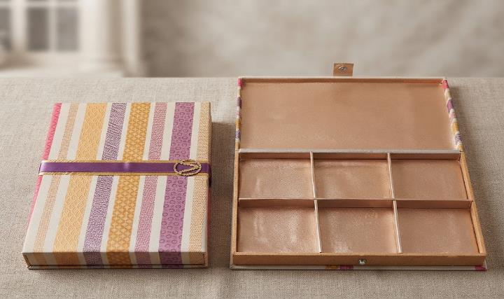 Moulded Box 10x15 Festive Gift Box (A.T.C. 029)