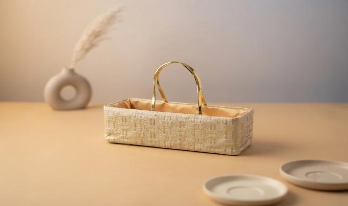 Hamper Basket 3-Jar Gift Basket (K (BASKET))