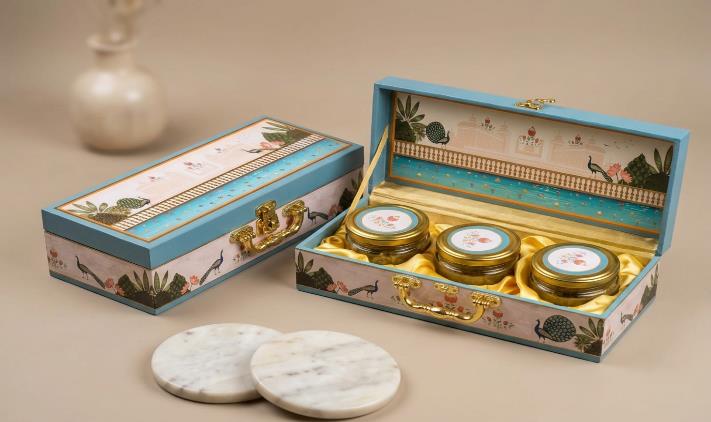 Royal Imperial Jar Series 3-Jar Dry Fruit Gift Box (PREMIUM 3J-2)