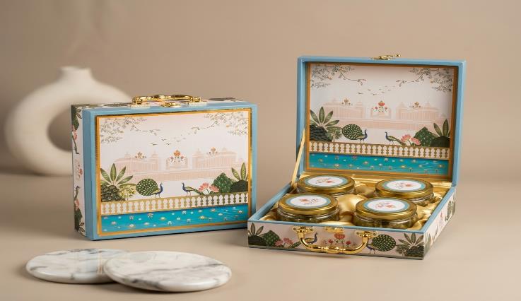 Royal Imperial Jar Series 4-Jar Dry Fruit Gift Box (PREMIUM 4J-4)