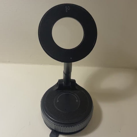 Magnetic 3-in-1 Wireless Charging Stand - video IMG_9538