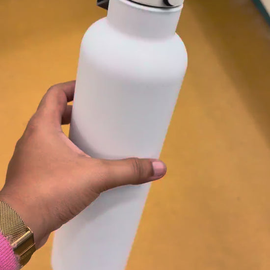 Tall Vacuum Bottle with Loop Handle Lid 750 ml – MGH 7009