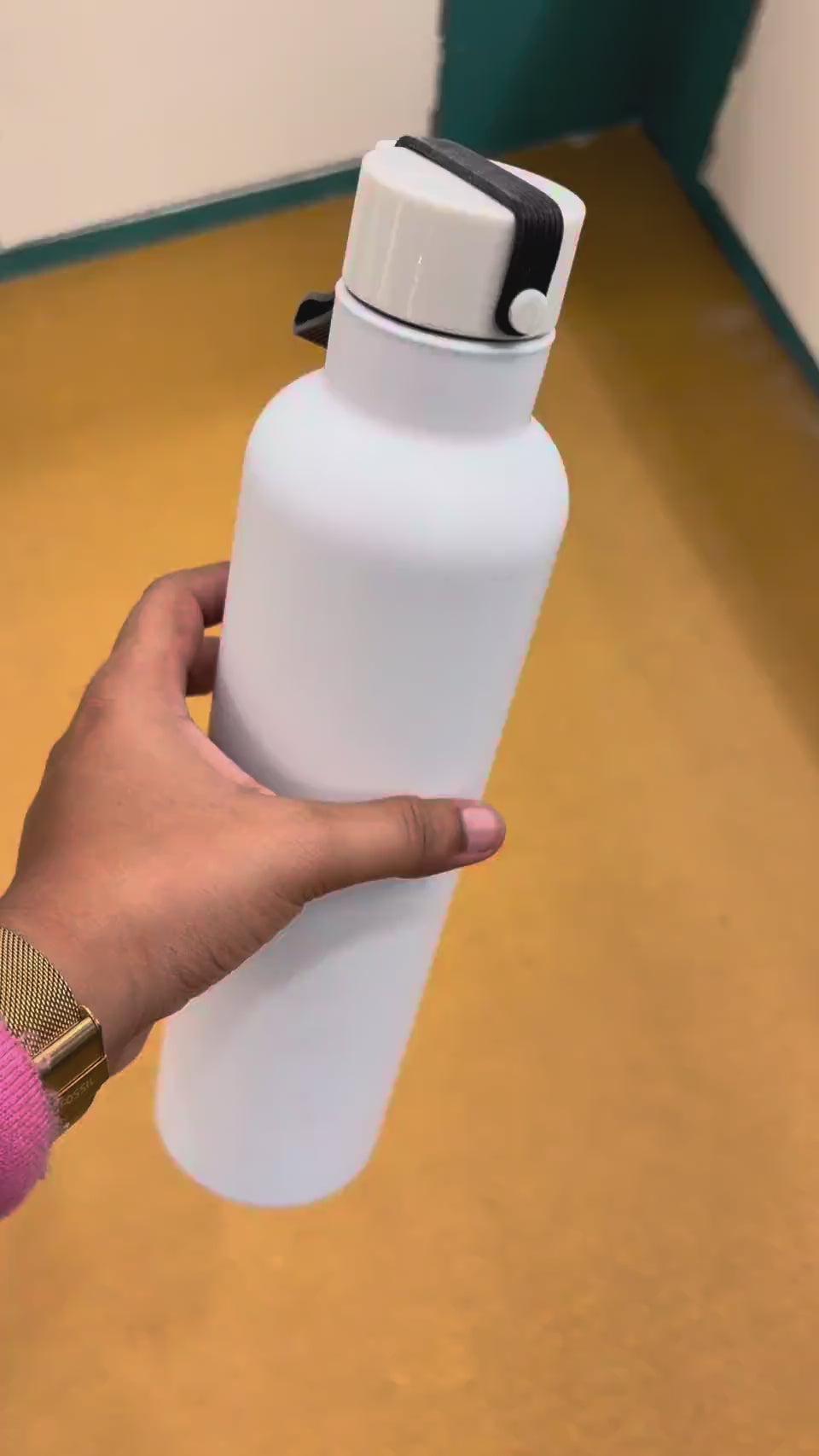 Tall Vacuum Bottle with Loop Handle Lid 750 ml – MGH 7009