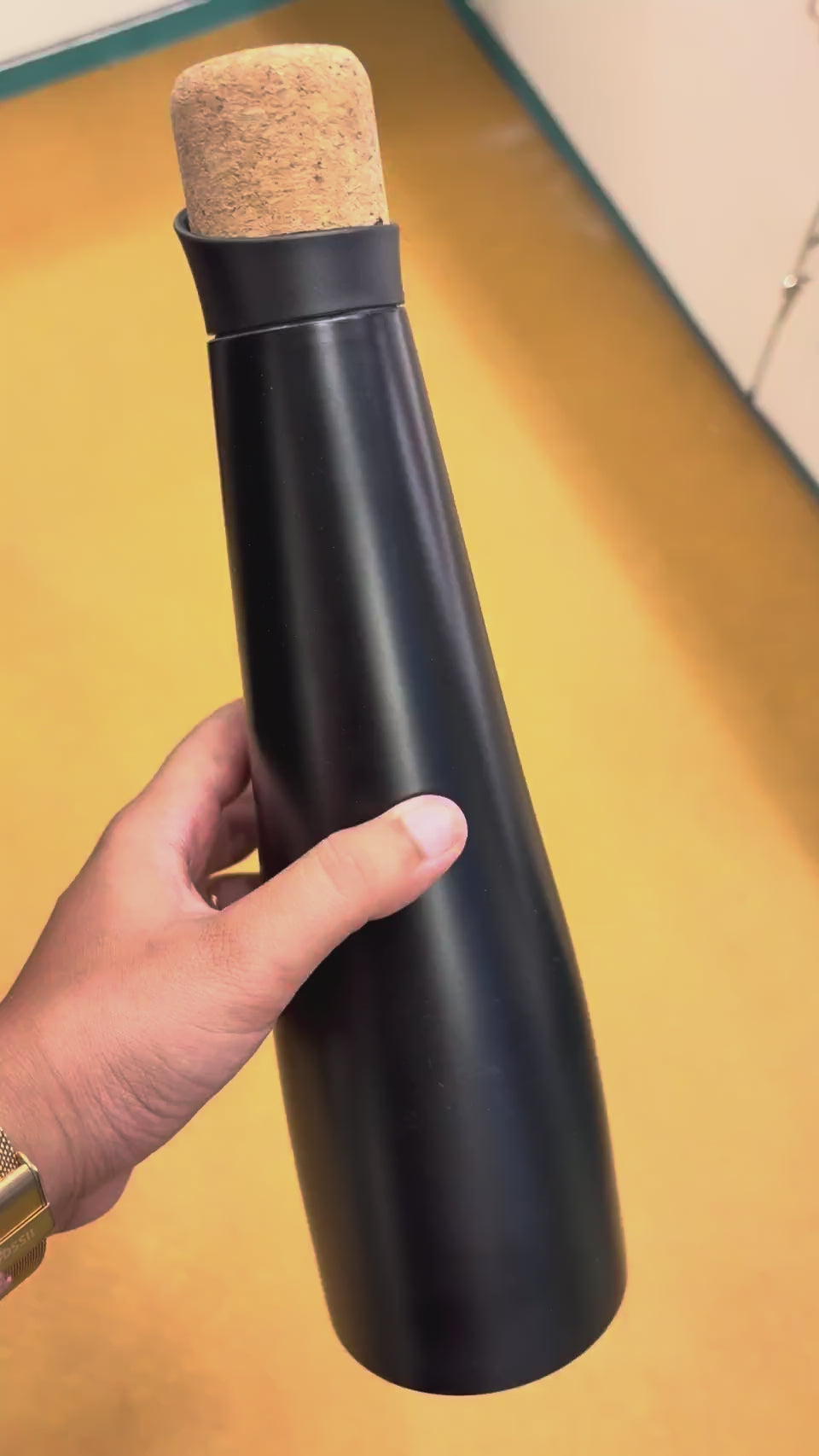 Cone-Shaped Bottle with Cork Stopper - Black - real product video
