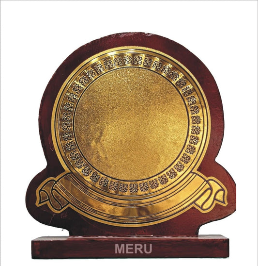 Elegant wooden memento trophy with gold plate; perfect for corporate awards.