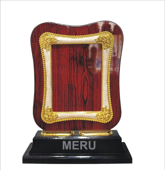 Elegant wooden award plaque; ideal for employee recognition and corporate appreciation.